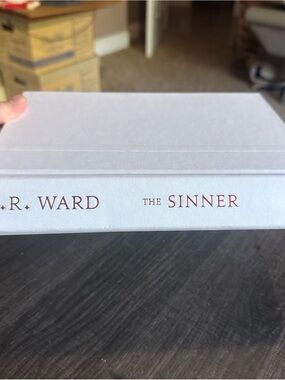 J.R. Ward The Sinner Hardcover Fiction Novel Gallery Books English Young Adult